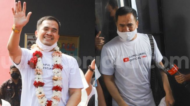 Ekspresi bahagia Pedangdut Saipul Jamil saat meninggalkan Lembaga Permasyarakatan Cipinang, Jakarta Timur, Kamis (2/9/2021). [Azarphesha.com/Alfian Winanto]