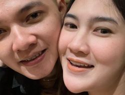 5 Gaya Pedangdut saat Lamaran, Nella Kharisma dan Dory Harsa Kenakan Batik Couple