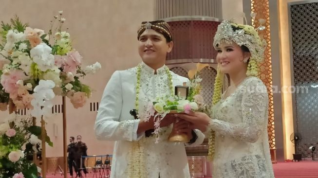 Pernikahan Masayu Clara dan Qausar Harta yang digelar di Masjid Istiqlal, Jakarta Pusat pada Jumat (21/5/2022)