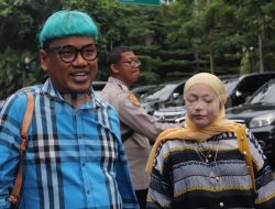 Penuhi Panggilan Terkait Kasus Medina Zein, Uya Kuya Bingung saat Tiba di Polda Metro Jaya